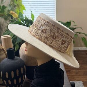NWOT Hats N' Roses Boater "Sofia" Ivory hat one size